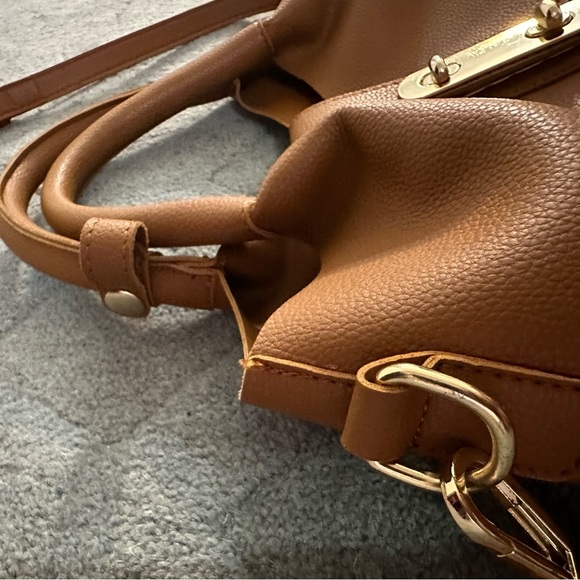 Camel Brown Leather Crossbody Handbag Gold Hardware - Picture 8 of 11